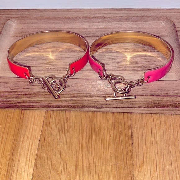 ✅Galerie Lafayette orange/pink bracelets w/ gold tone chain and toggle clasp 🧡🩷 - Picture 4 of 5